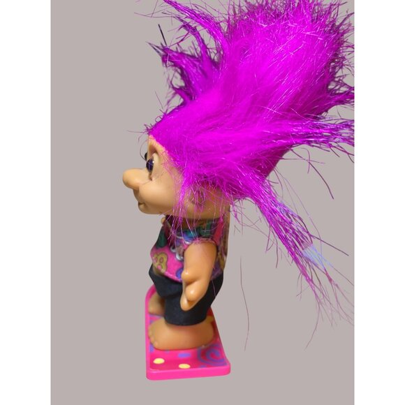Russ Troll Doll On Skateboard With Pink Hair & Patterned Shirt - Picture 6 of 10